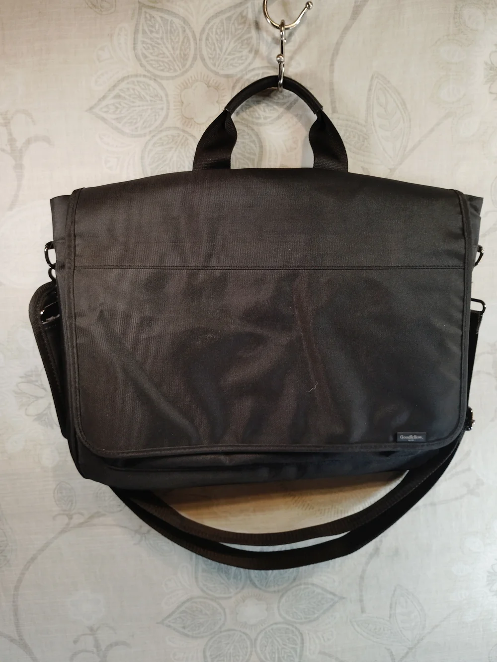 Goodfellow & Co Black Laptop Messenger Bag w/ Wide Adjustable Shoulder Strap